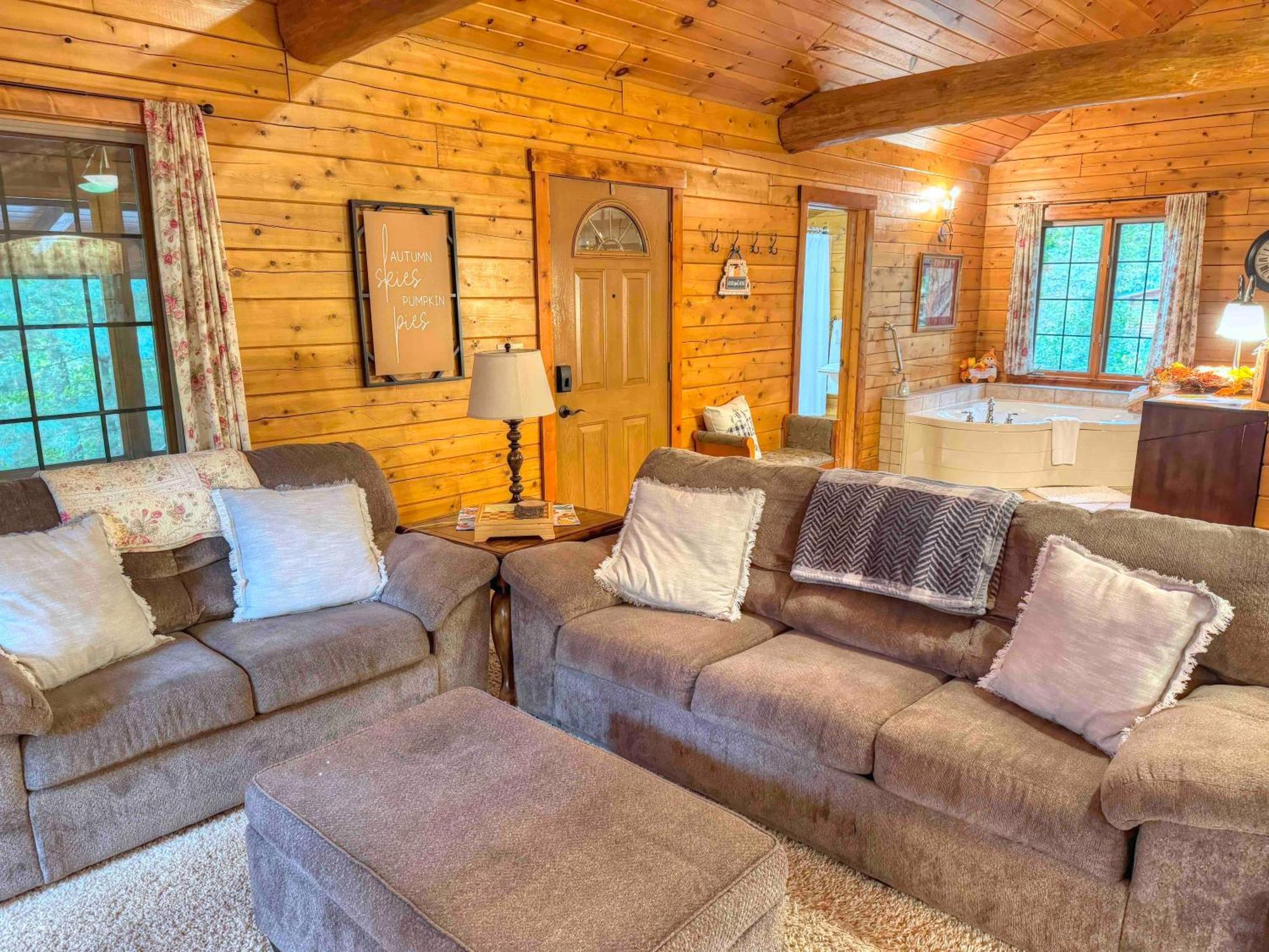 Ferngully Creek Cabins Millersburg Buitenkant foto