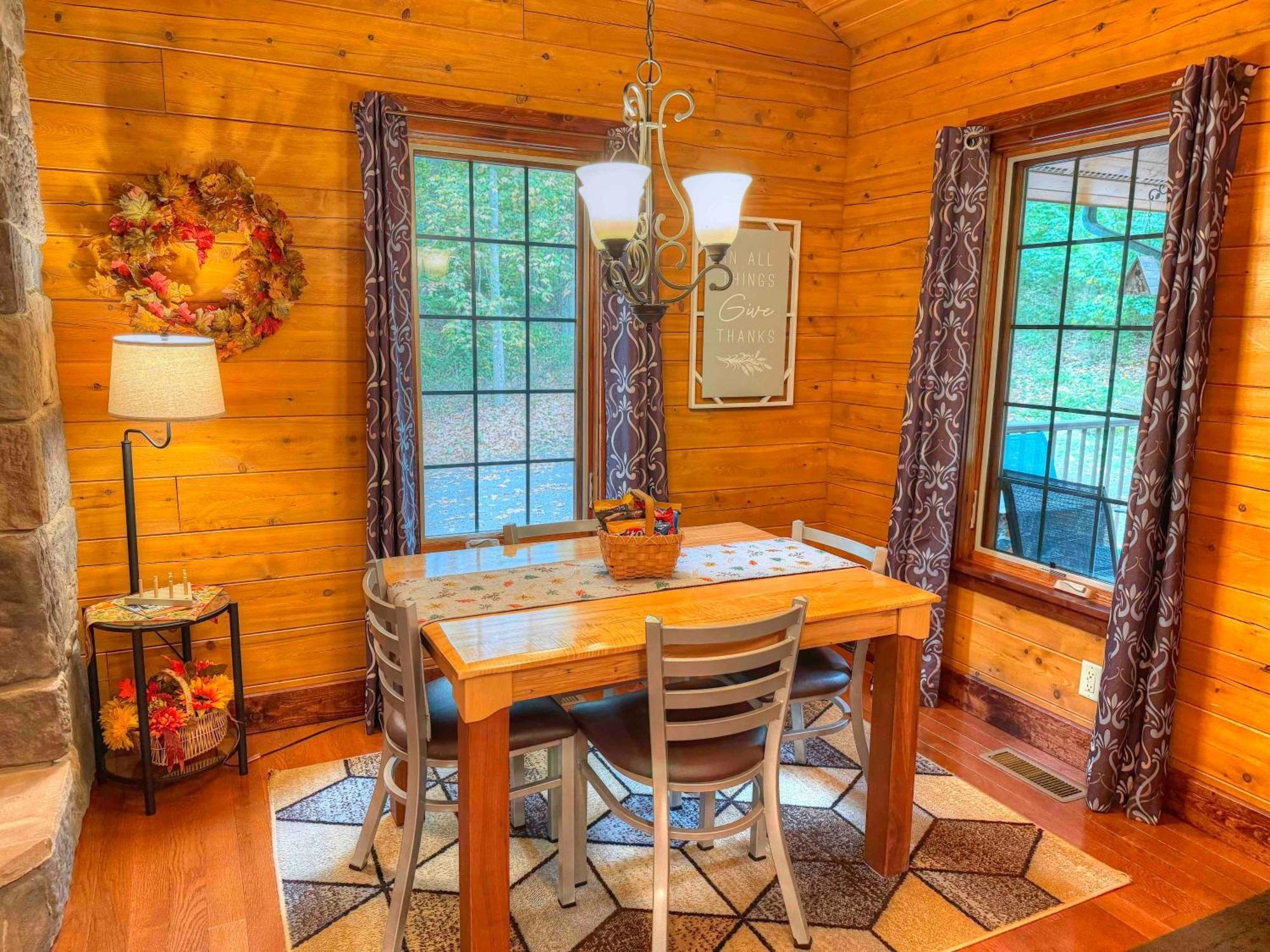 Ferngully Creek Cabins Millersburg Buitenkant foto